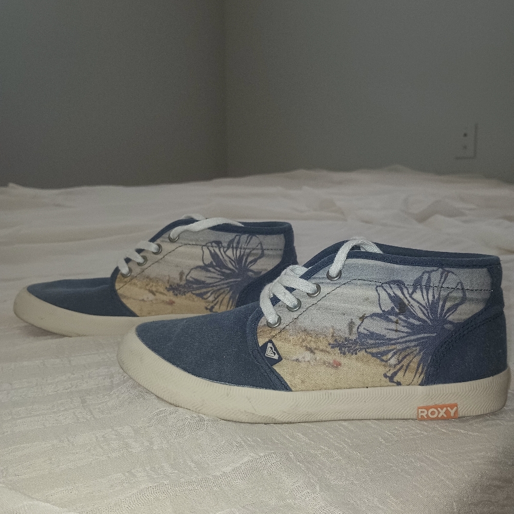 Roxy Blue and Cream Floral Sneakers
